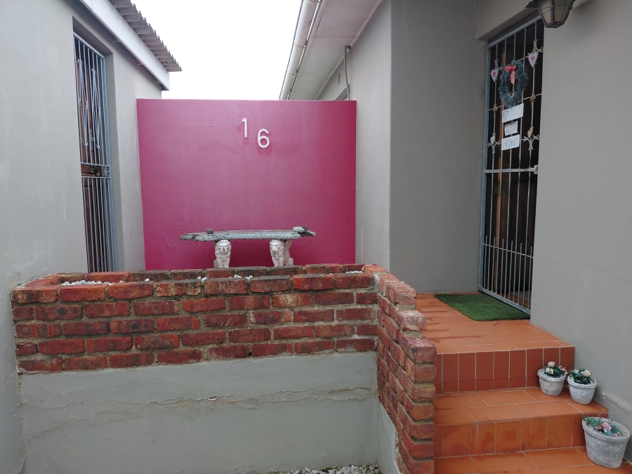 3 Bedroom Property for Sale in Bothasrus Eastern Cape